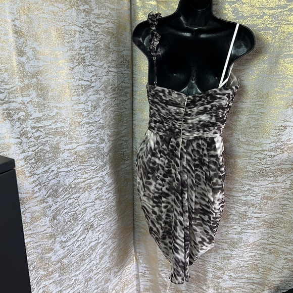 BCBGMAXAZRIA Black/Grey One Shoulder Silk Tulip Dress Size8 - Picture 8 of 17